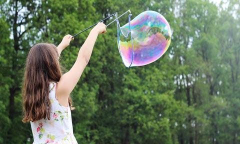 Play Time} Frozen Inspired Quiet Time Activity - Modern Parents Messy Kids