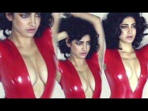 Cleavage Revealing