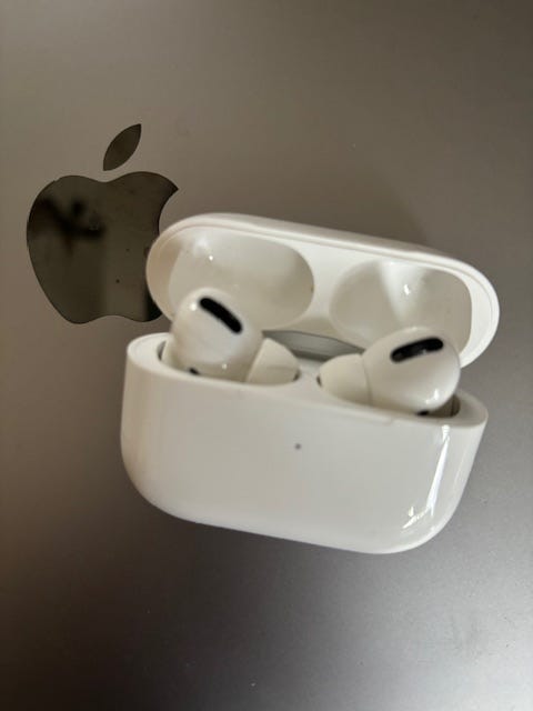 Can You Wash Apple Airpods in Your Washing Machine? | by Sarah Ouellet |  Tech and Me | Mar, 2024 | Medium