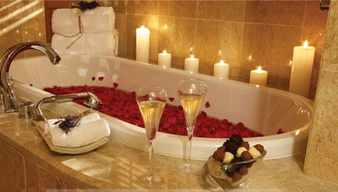 romantic bathtub  Romantic candles, Romantic bath, Romantic bathrooms