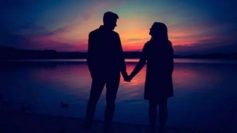“Aşk, uyumadan önceki son, uyandığın zamanki ilk şeydir.” (İskender Pala)