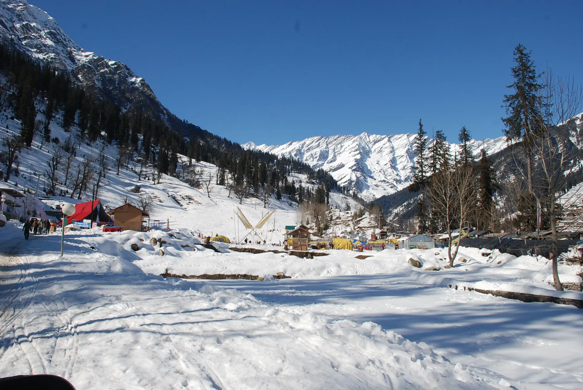 Snow-capped mountains and scenic landscapes in Manali
