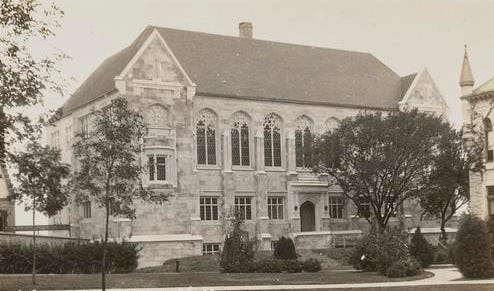 A black and white photo of Watson Library from 1925.