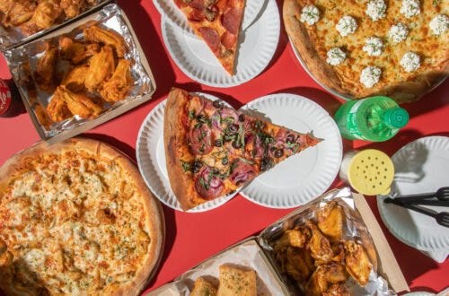 Why Smart Families Order Pizza and Wings Online