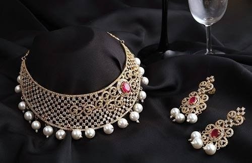 Timeless Elegance: Exploring the Allure of Jewellery Necklace Sets  by 