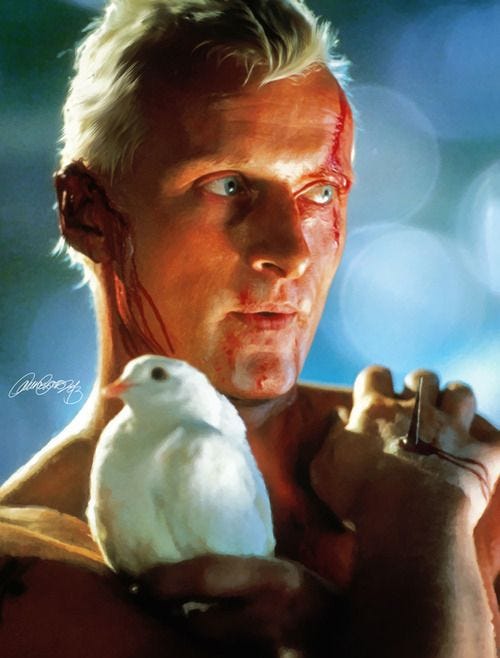 Rutger Hauer en la piel de Roy Batty, el androide Nexus 6 antagonista de Deckard, el detective interpretado por Harrison Ford, en Blade Runner (1982)