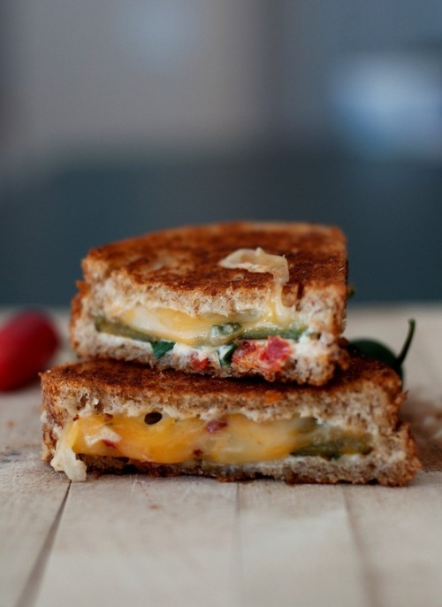 Jalapeno Popper Grilled Cheese Sandwich