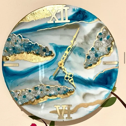 Online Resin Art Class. inluvwithresin. 4 May, 2023 by Shikha Kasera