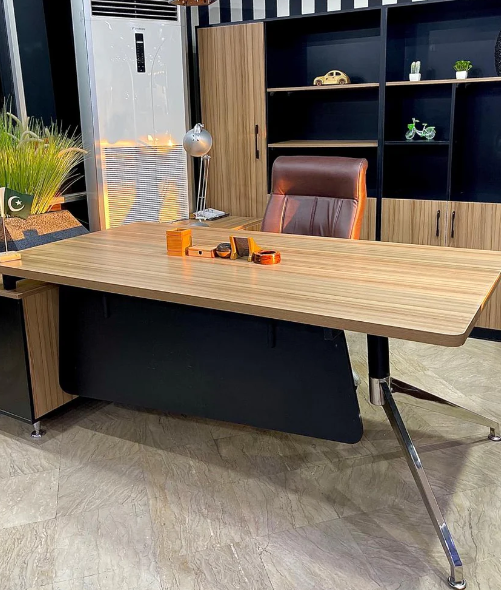 How to Optimize Your Workspace with a good Office Chair and Table in