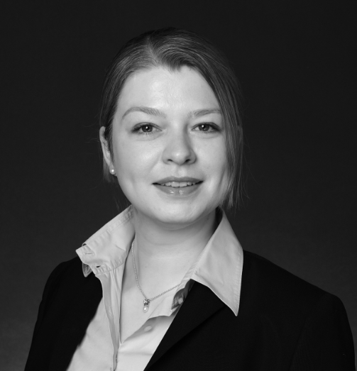 Die Chemie stimmt. Fuß fassen in der Chemie- und… | by Accenture DACH ...