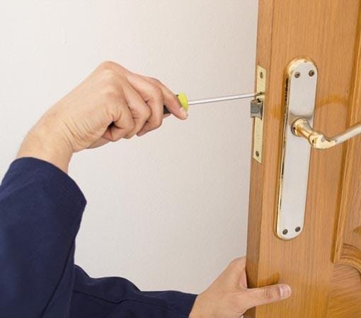 Best locksmith deals near me