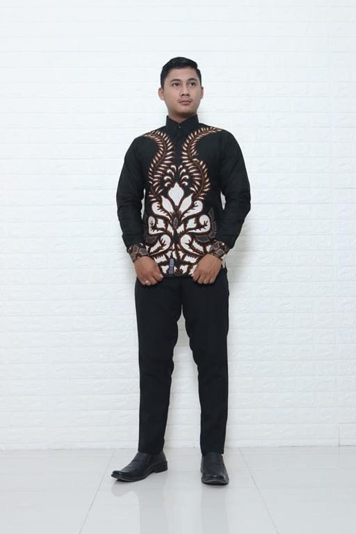 Seragam Batik Custom Motif Eksklusif: Solusi Seragam Identitas Perusahaan yang Elegan