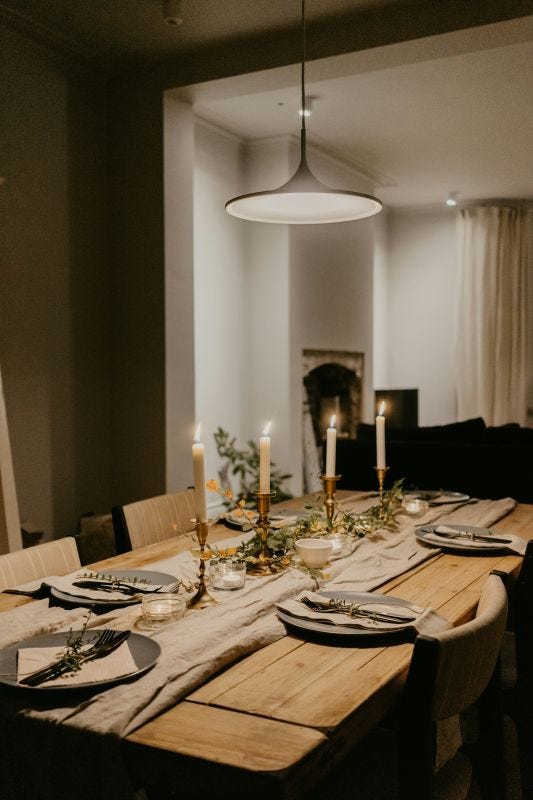 Candles & Pizza Hut pizza — awesome! | Toa Heftiba (Unsplash)