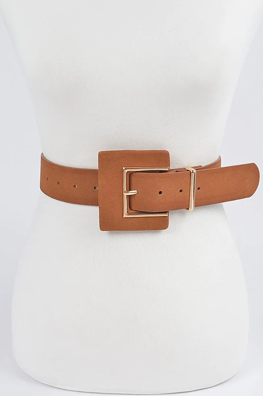 Women Big Buckle Belt This belt is perfect to wear with a dress! Take