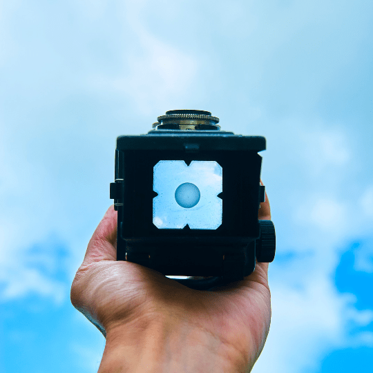 Twin Lens Reflex Camera Advantages and Disadvantages by Photograph