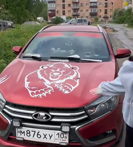 Kristina’s Recently Uploaded Rebutal To Pro-Russian Crowd. (source)