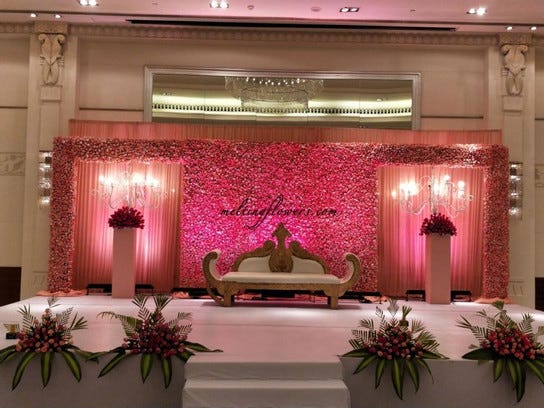 Best Flower Combination For Wedding Stage Decoration by