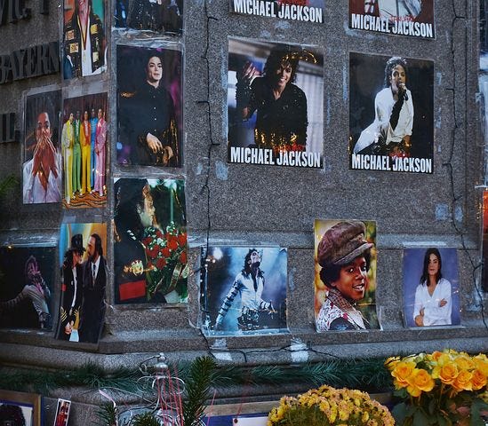 Michael Jackson Memorabilia - World Collectors Net