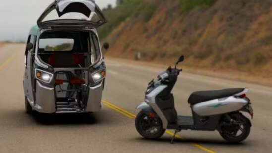 From E-Rickshaw to E-Scooter in 3 Mins — Unveiling the Surge S32