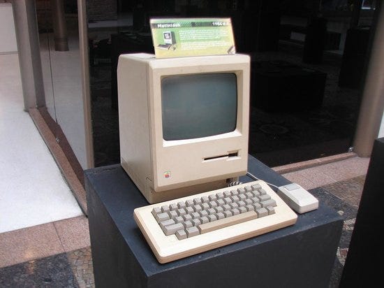 Evolução dos Computadores. O computador que nós usamos hoje, seja… | by  Antonio Marcos | Medium