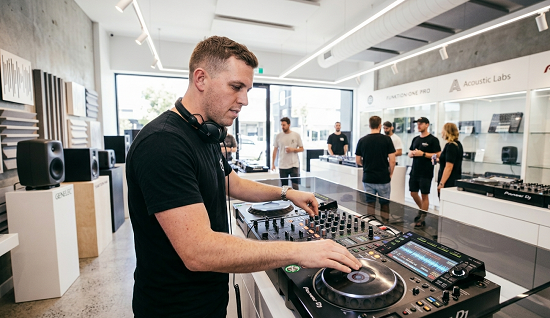 Why Every Professional DJ Trusts a Modern CDJ Mixer Setup