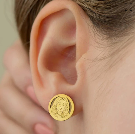 The Enduring Allure of Hoop Earrings: Why They’re a Staple in Every Jewellery Box  by 