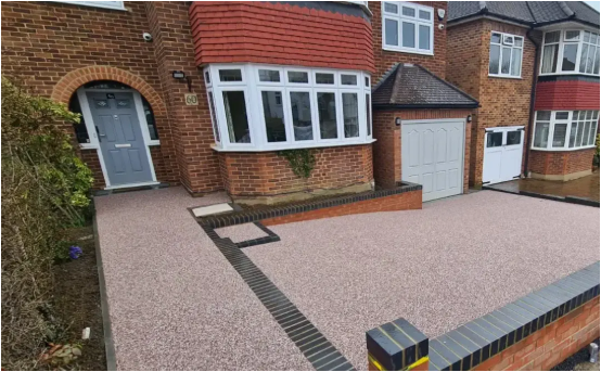 Why Resin Driveways Outshine Tarmac: Top Benefits