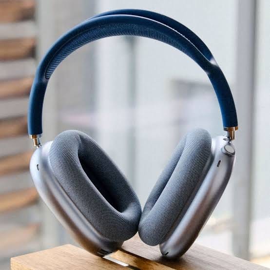 Over-Ear Wireless Headphones Buying Guide: How to Choose Comfortable Premium Audio