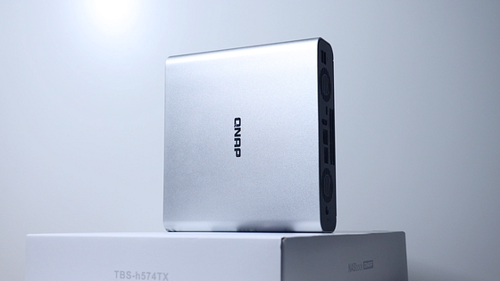 強悍性能融於小機身 QNAP TBS-h574TX 評測分析 強悍性能融於小機身 QNAP TBS-h574TX 評測分析
