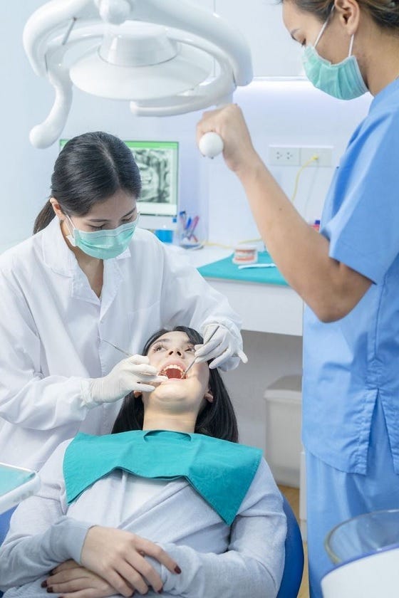 Perfecting Your Smile with Top Cosmetic Dentist
