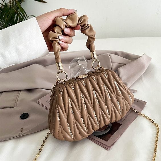 Ladies Shoulder Bags and the Evolving Fashion Landscape in Dubai: Embracing the Best Stylish 