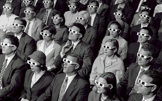 Pourquoi continue-t-on de nous imposer des films en 3D alors que personne  n'aime ça ? | by Benoit Raphael | Medium