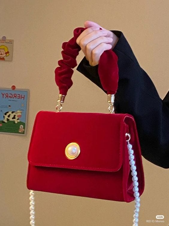 How to Choose the Perfect Shoulder Bags in Dubai for Your Style by