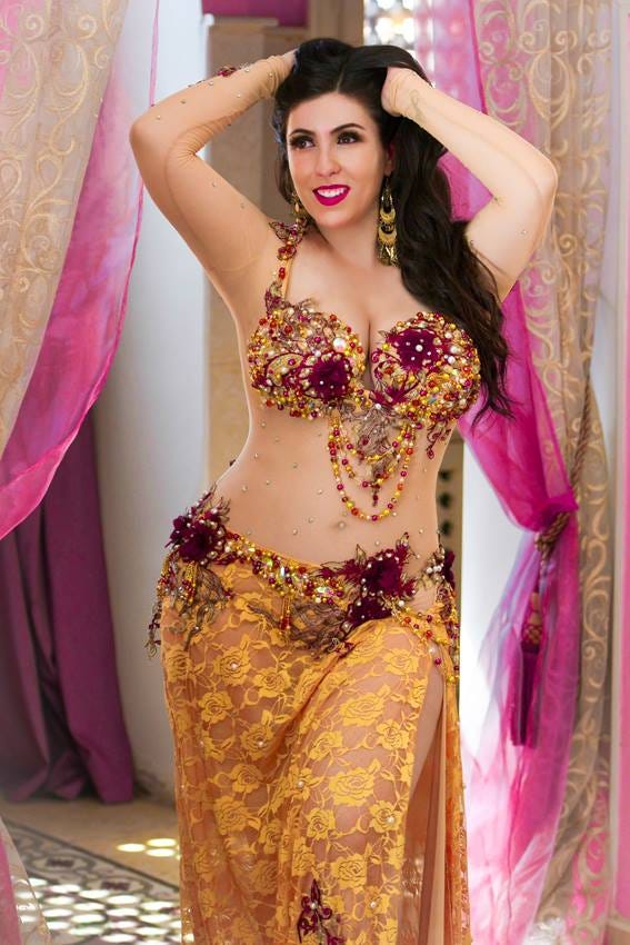 Voss Boss Entrepreneur Spotlight Series — Natalie Zara Belly Dance | by  Mandi Relyea-Voss | Voss Boss Entrepreneur Spotlight Series | Medium