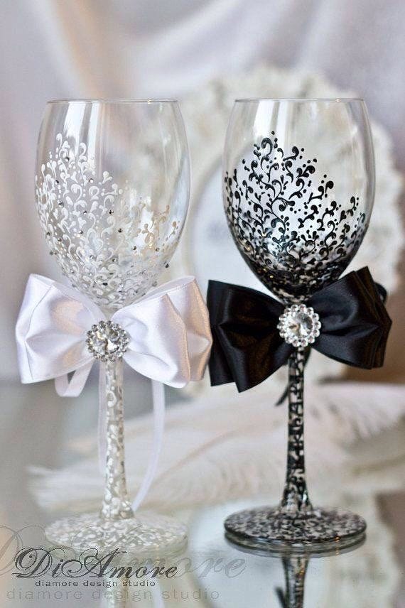 Champagne Glasses for Wedding: Adding Sparkle to Your Celebration