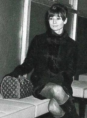 Audrey Hepburn and her Louis Vuitton Monogram Speedy 25.  Louis vuitton  monogram bag, Louis vuitton handbags prices, Louis vuitton speedy bag