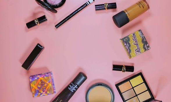 Makeup artist