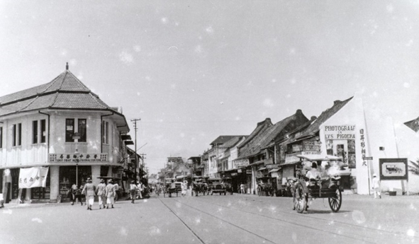 Kawasan Pancoran-Glodok antara tahun 1937–1941. (Sumber: www.colonialarchitecture.nl)