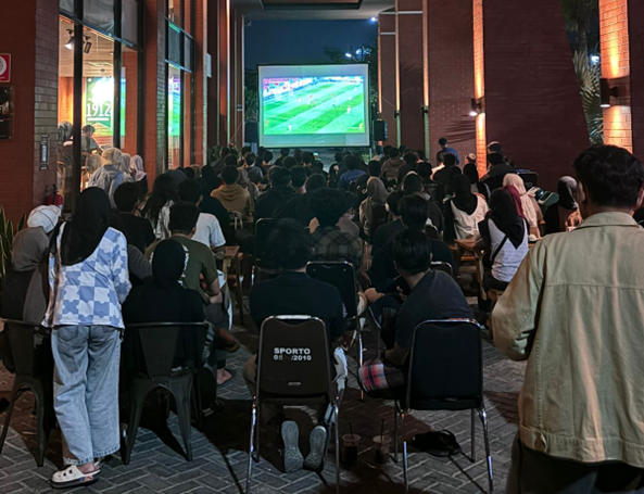 Cafe 1912 UMB Boga — Gelar Nobar TIMNAS Indonesia