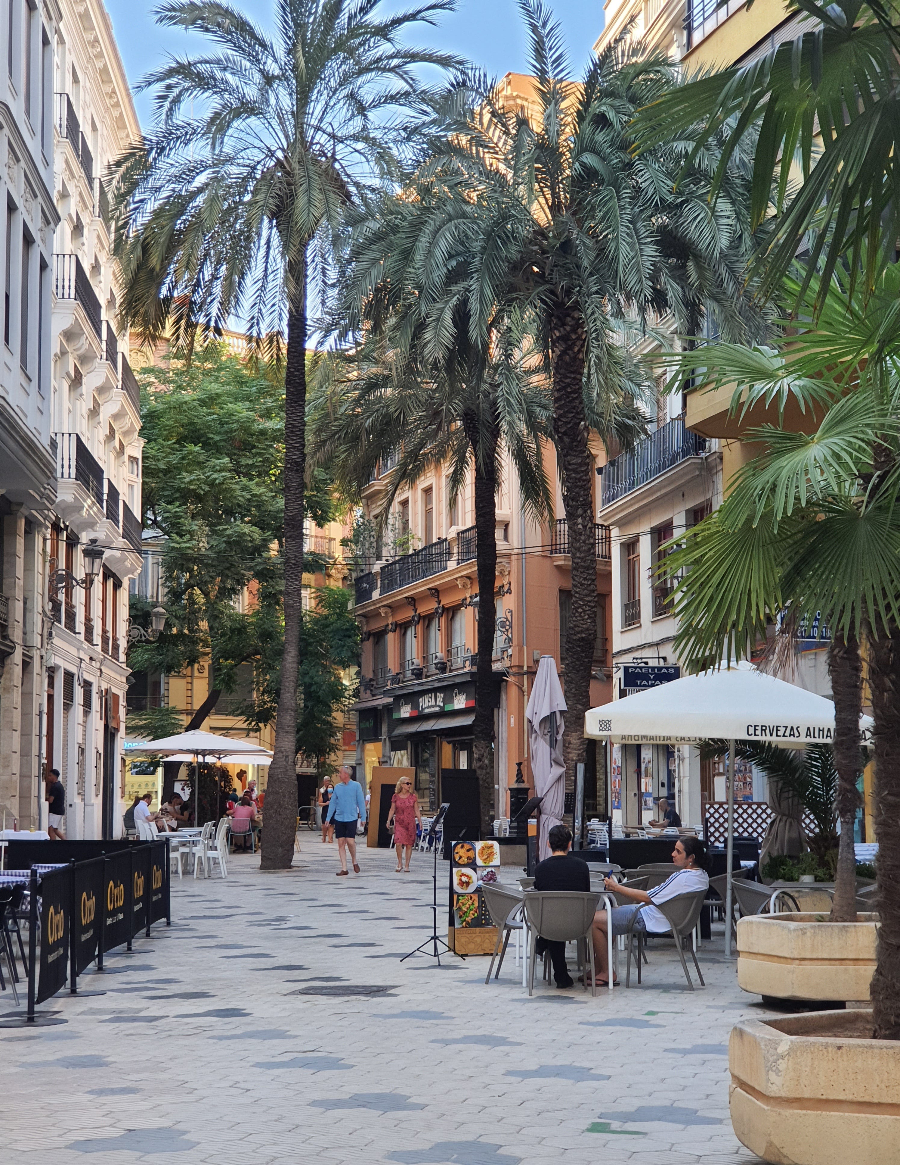 Mercadillo de Puerto Banús - weekly street markt