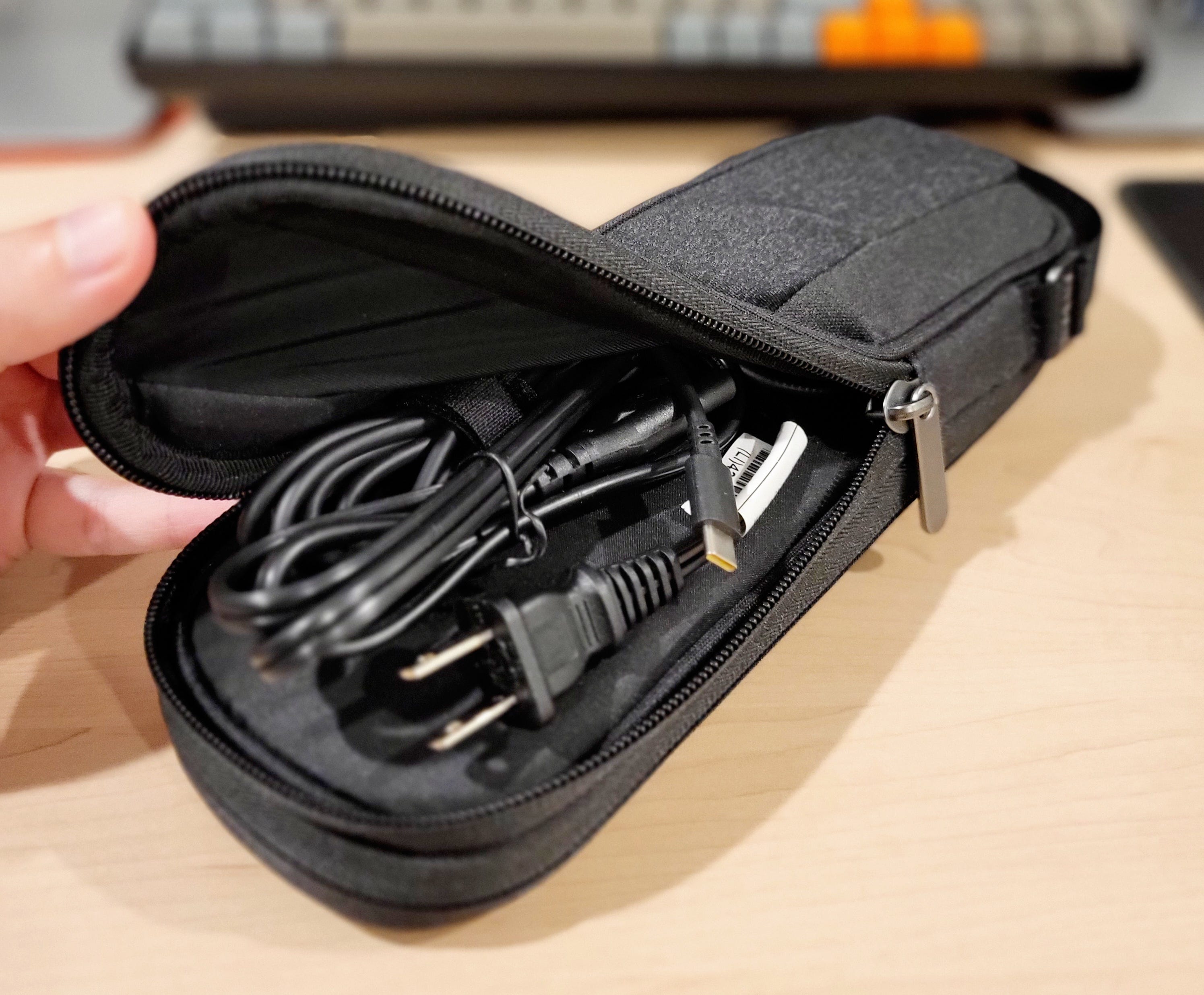 Side by Side_Power PACKER- Organizador de Viaje para Tecnología