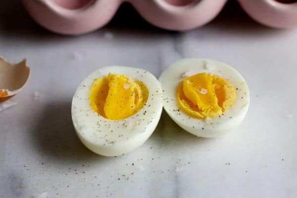 how-long-can-hard-boiled-eggs-sit-out-by-nermiopahiyasa-medium