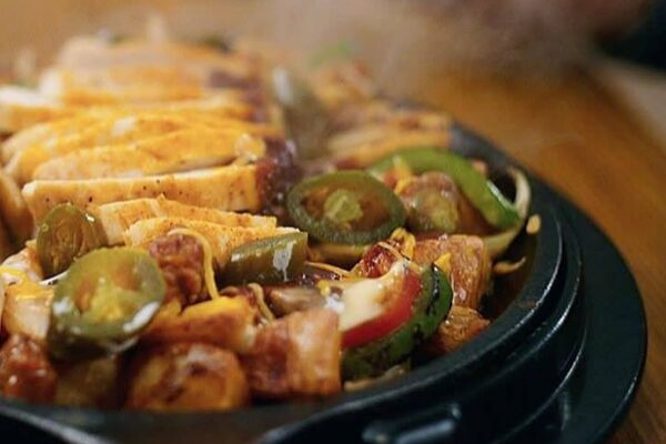 Best meals on me Spicy Food in Dubai | by Hello Meals On Me | Medium