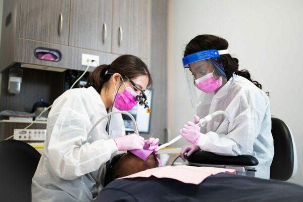 All You Need To Know About Choosing the Right Dental Clinic For