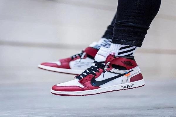 sneaker sales jordan 1