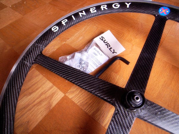 SPINERGY Rev-X — Surly Fixxer Hub Converterによる固定ギア化 | by