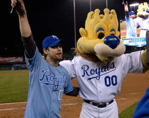 Join KC Royals mascot Sluggerrr for run onto baseball field