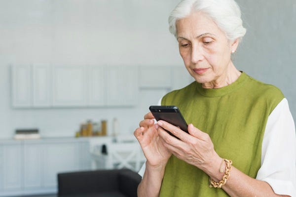 what-is-the-best-cell-phone-service-for-seniors-by-reset-tips-medium