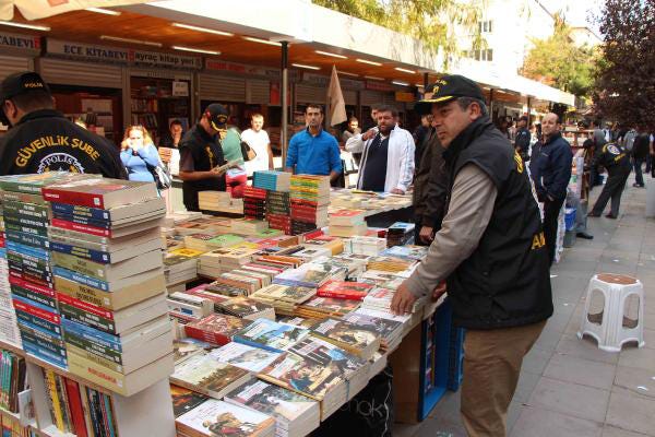 Kitapçıların Kurtuluşu Sabit Fiyat Yasası mı?
