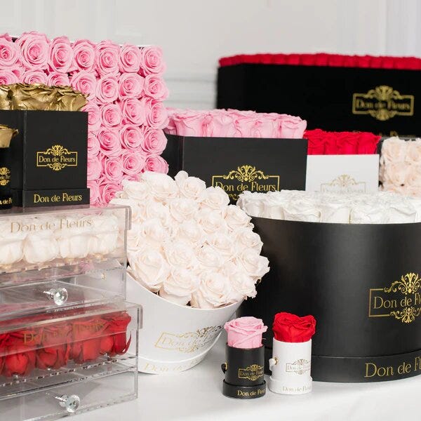 How luxury roses last a year in boxes. by Don de Fleurs Medium